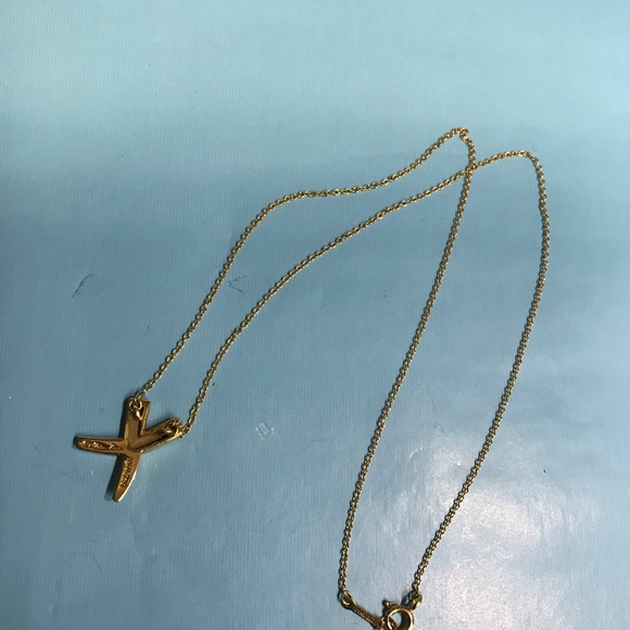 Authentic Tiffany & Co. Kiss Pendant - Picture 2 of 4